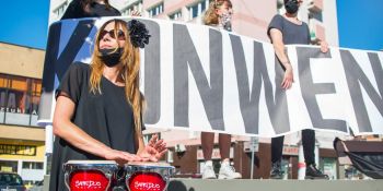 "Nie będziemy ofiarami" - demonstracja przeciw konwencji antyprzemocowej.