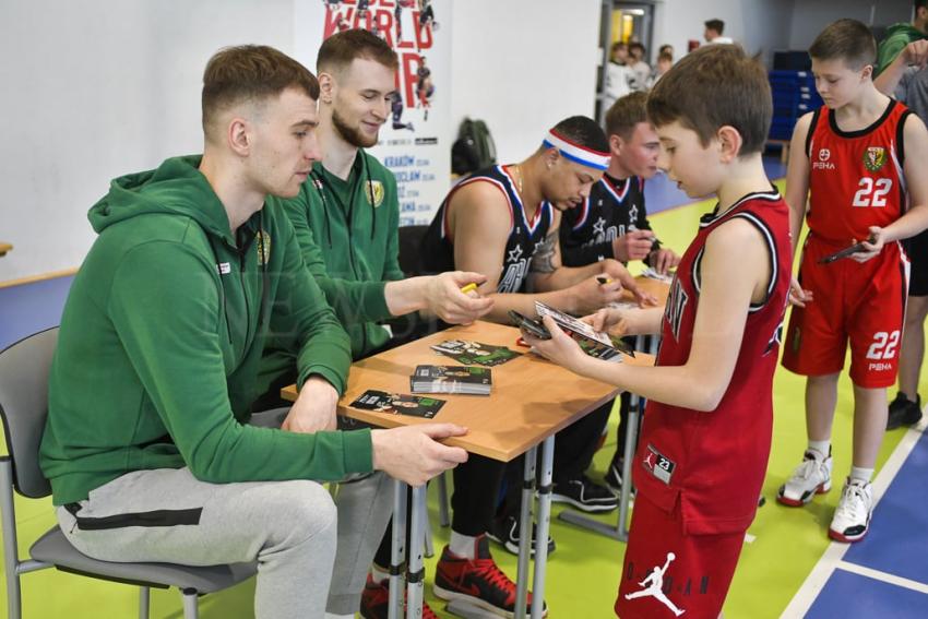 Harlem Globetrotters i WKS Śląsk w Dobrzykowicach