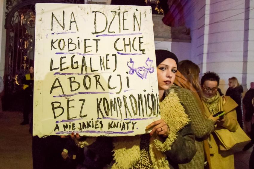 Strajk Kobiet protestował w Warszawie