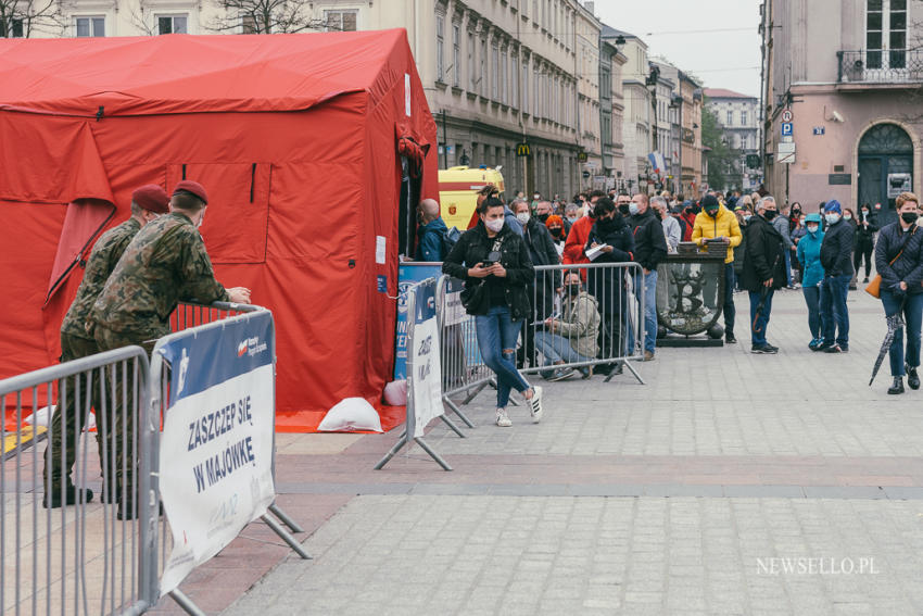 Majówka 2021: Masowe szczepienia przeciw Covid-19