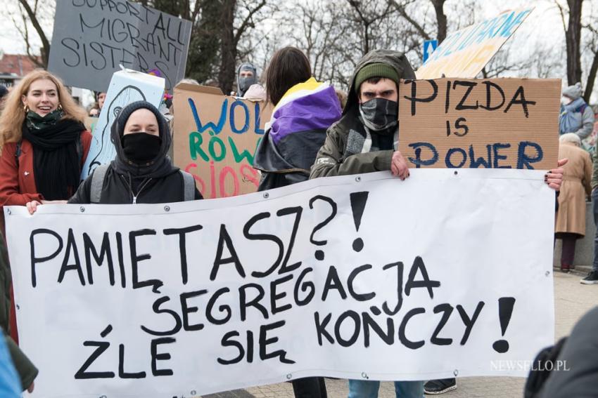 (Nie)widzialne - manifestacja w Poznaniu