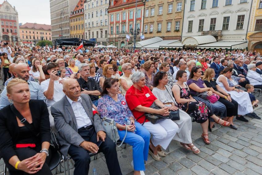 80. rocznica Powstania Warszawskiego: widowisko "Godzina W Obrazach" - we Wrocławiu