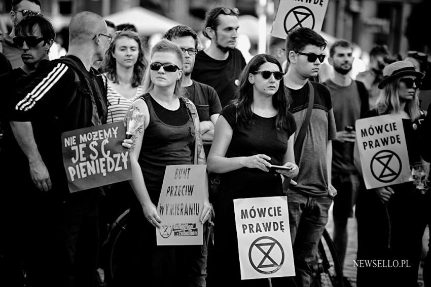 Extinction Rebellion: Pogrzeb Prz_szłości