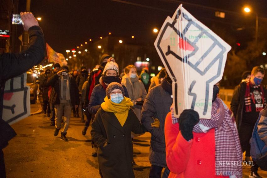 Strajk Kobiet 2021: Nigdy nie będziesz szła sama - manifestacja w Łodzi