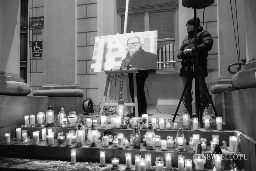 Światełko dla Pawła Adamowicza w Lublinie