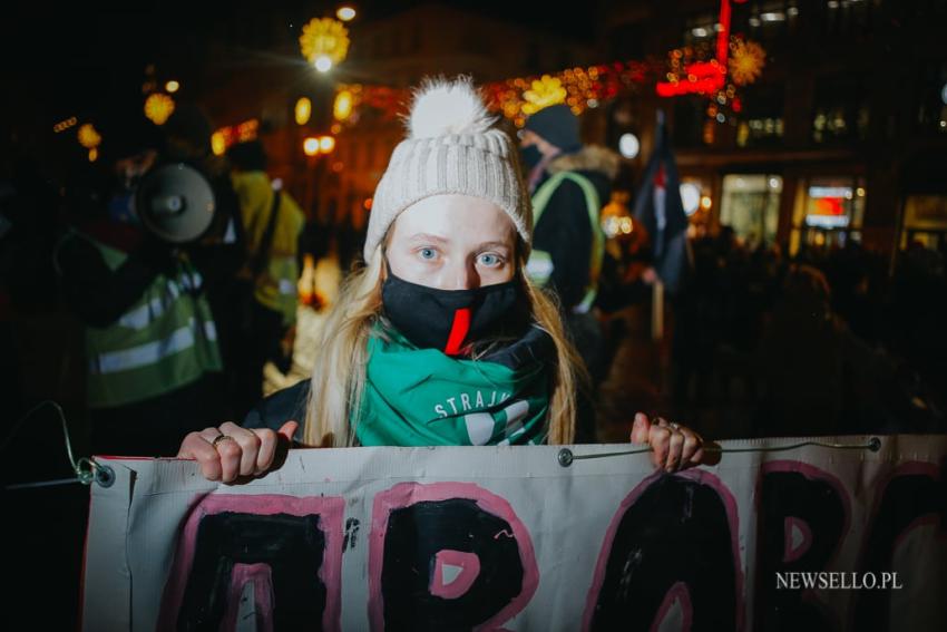 Strajk Kobiet 2021: NIE dla pseudo wyroku - manifestacja we Wrocławiu