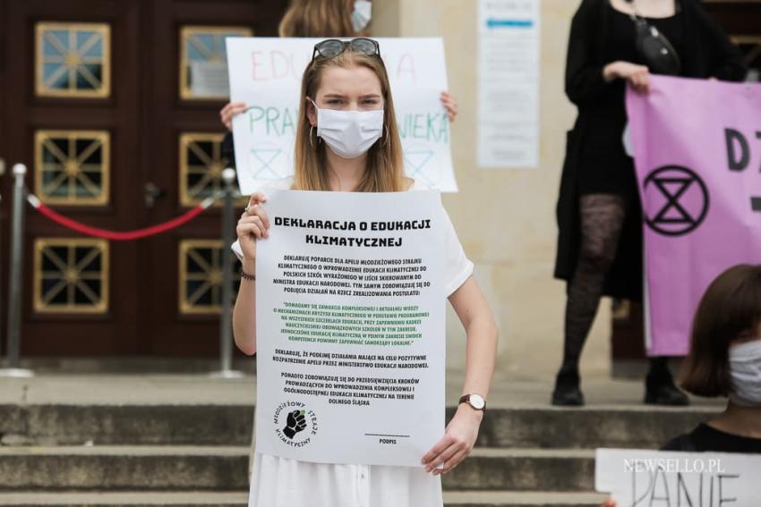 Protest Extinction Rebellion we Wrocławiu