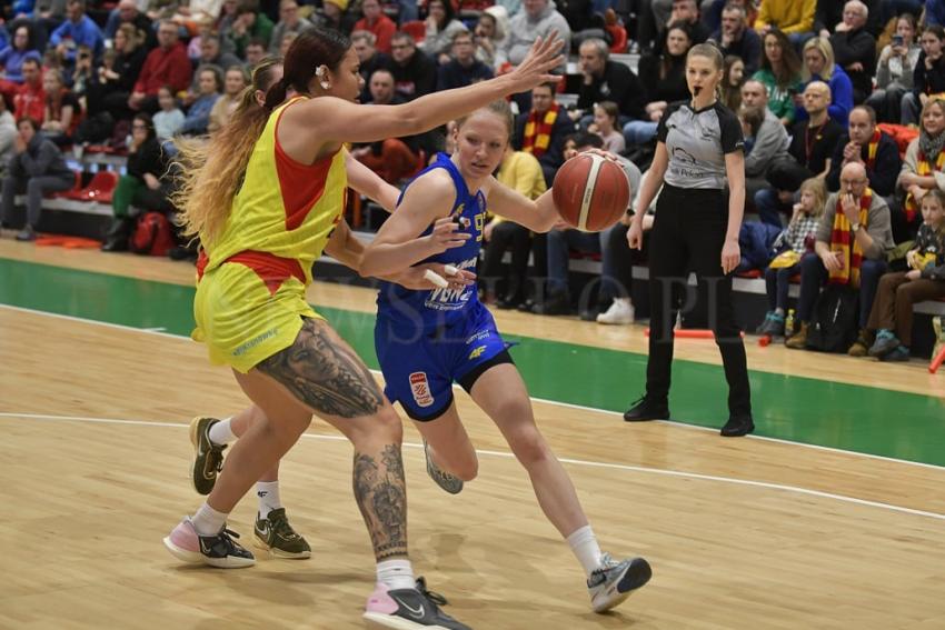 1KS Ślęza Wrocław - VBW Arka Gdynia 42:83