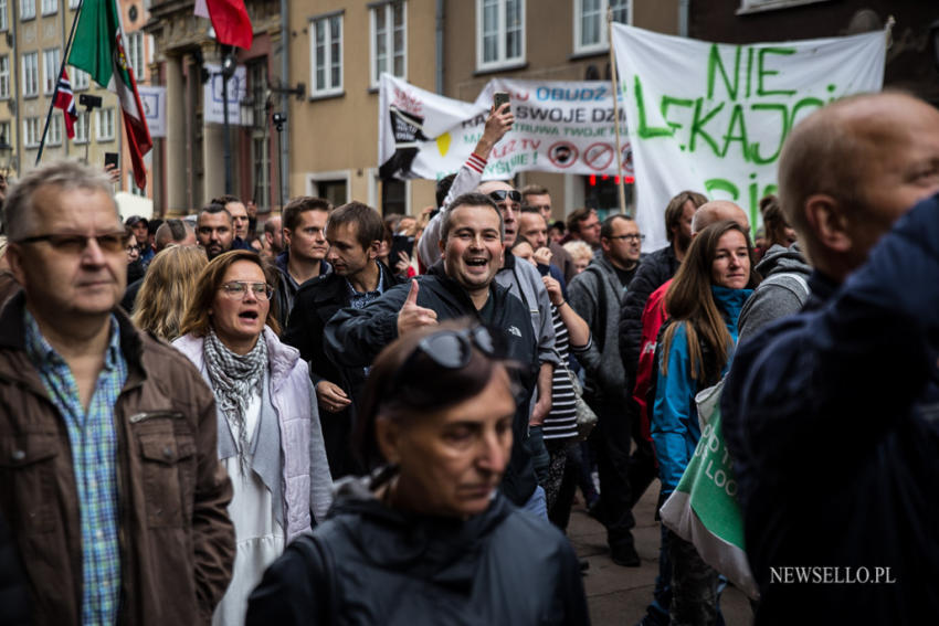 Manifestacja antycovidowców w Gdańsku