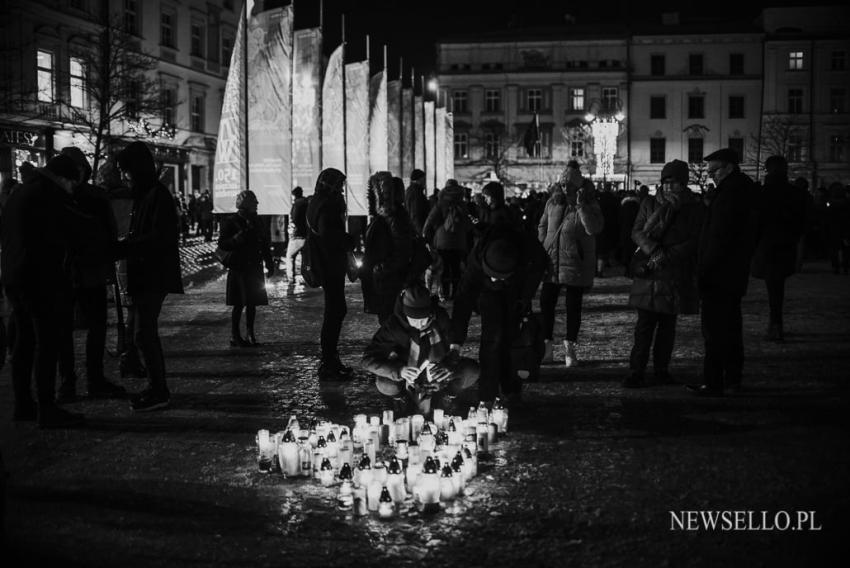 Światełko dla Pawła Adamowicza w Krakowie