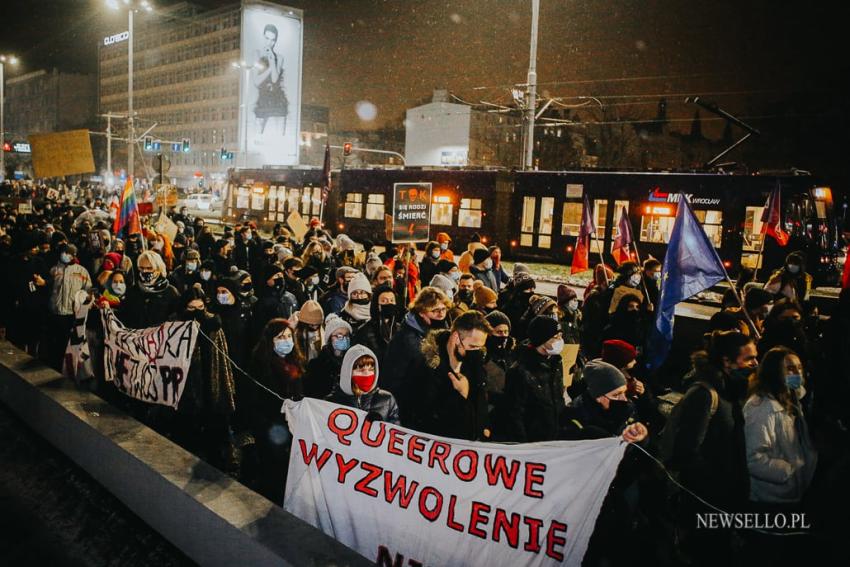 Strajk Kobiet 2021: NIE dla pseudo wyroku - manifestacja we Wrocławiu