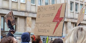 Strajk Kobiet: Manifestacja w Warszawie