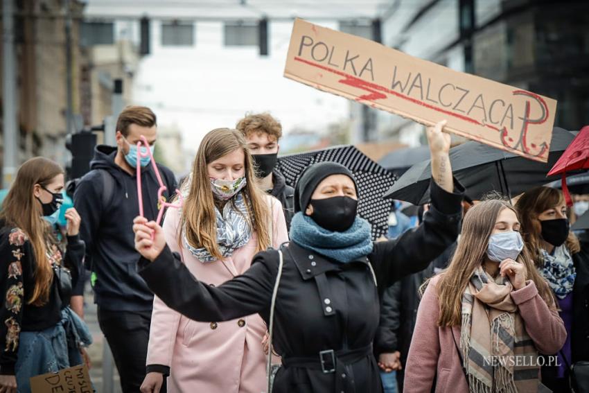 Rewolucja jest kobietą - manifestacja we Wrocławiu