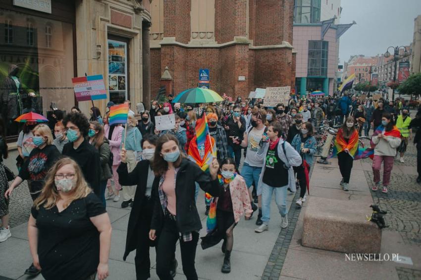 Protest przeciwko "Karcie Nienawiści" we Wrocławiu