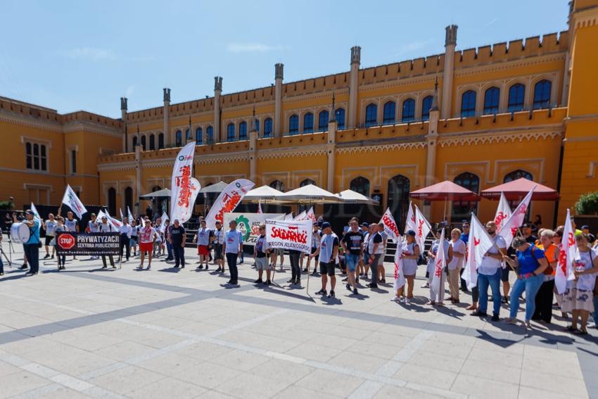 Protest PKP Cargo we Wrocławiu