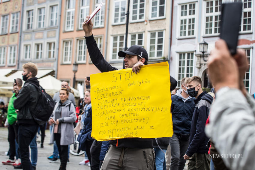 Manifestacja antycovidowców w Gdańsku