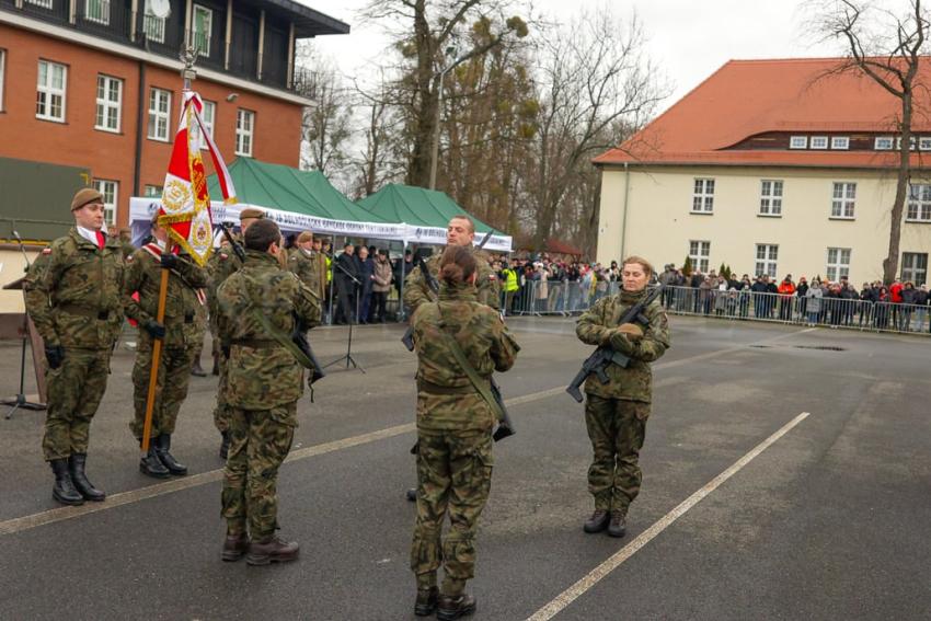 Uroczysta przysięga wojskowa WOT we Wrocławiu