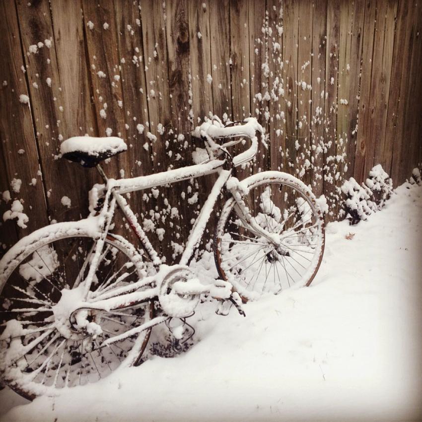 Dbanie o rower zimą