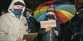 Strajk Kobiet: Tylko zjednoczone jesteśmy niezwyciężone - manifestacja w Krakowie