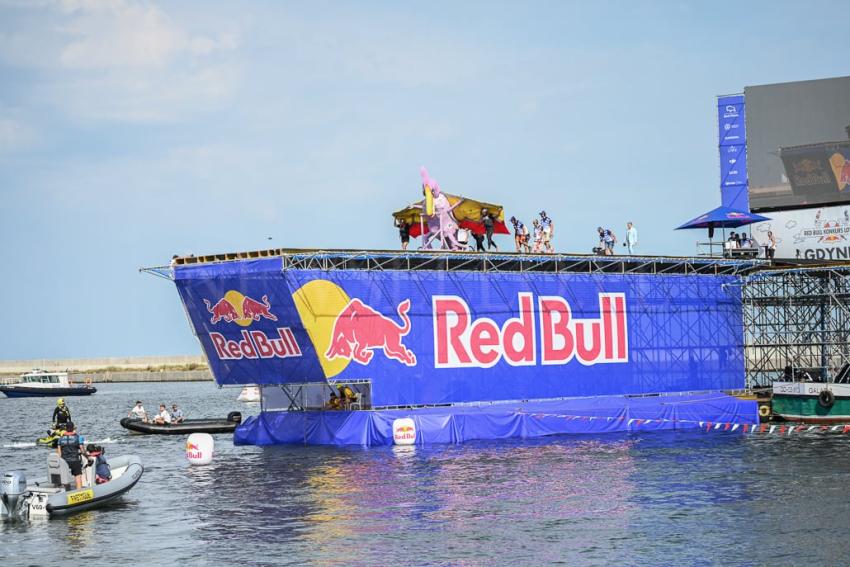 Konkurs lotów: Red Bull