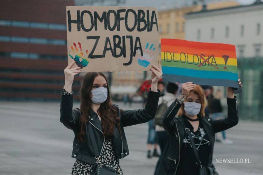 Protest przeciwko "Karcie Nienawiści" we Wrocławiu