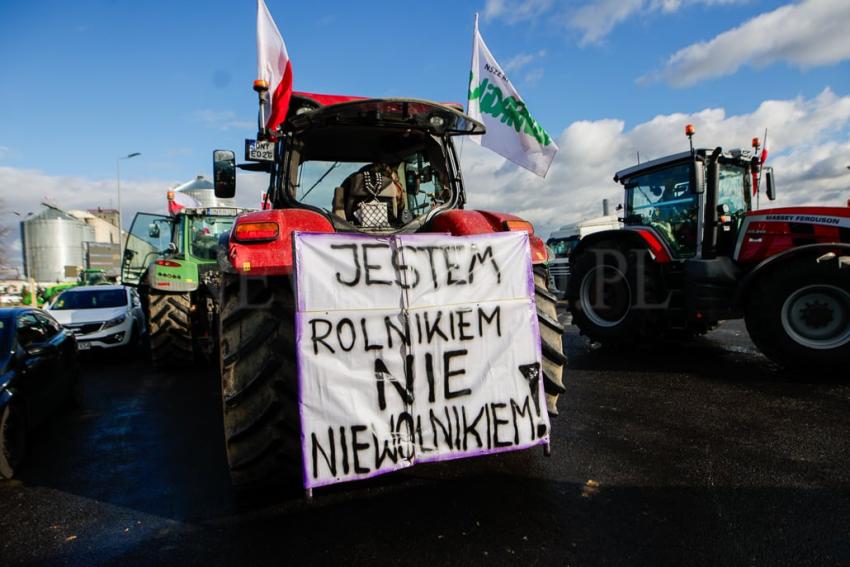 Minister Rolnictwa Michał Kołodziejczak na proteście rolników w Nysie.