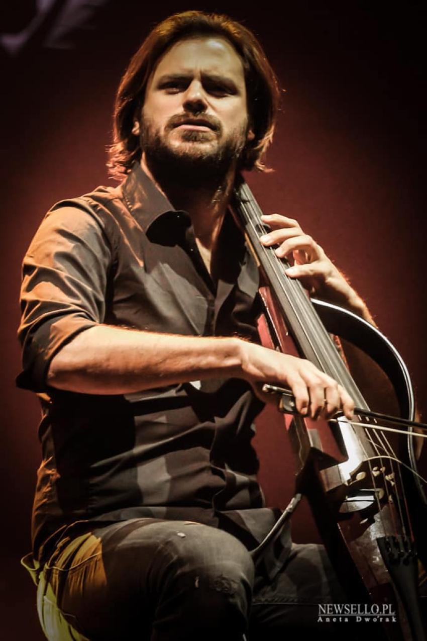 2Cellos