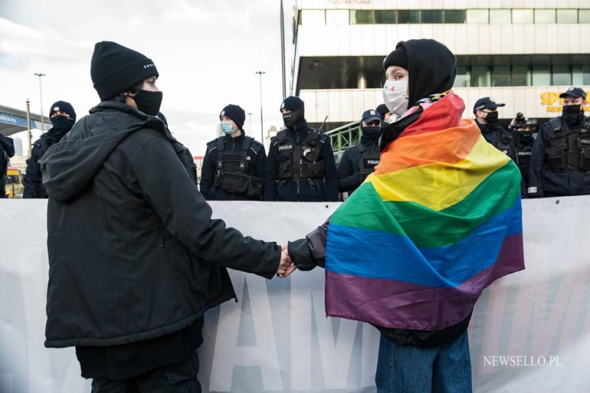 Dzień kobiet bez kompromisów - manifestacja w Warszawie