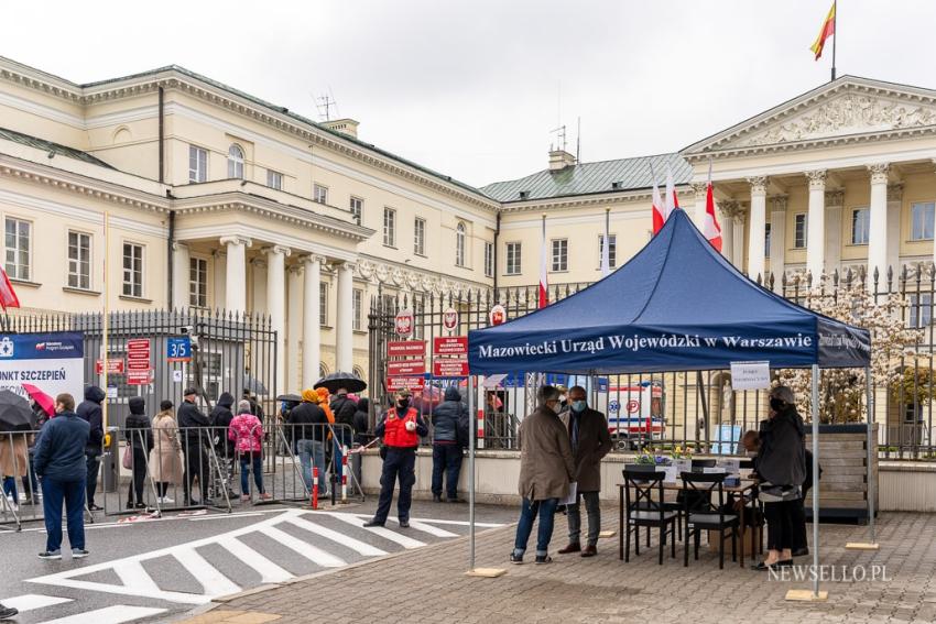 Majówka 2021: Masowe szczepienia przeciw Covid-19