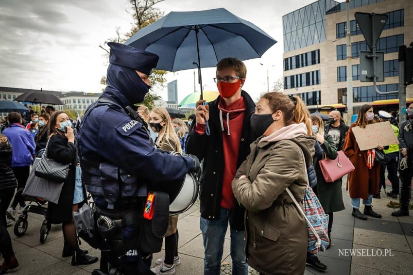 Rewolucja jest kobietą - manifestacja we Wrocławiu