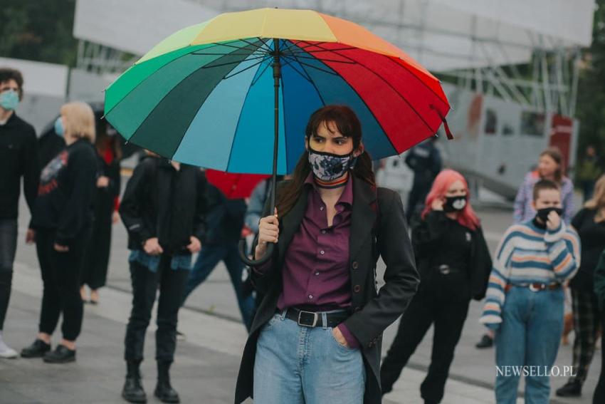 Protest przeciwko "Karcie Nienawiści" we Wrocławiu