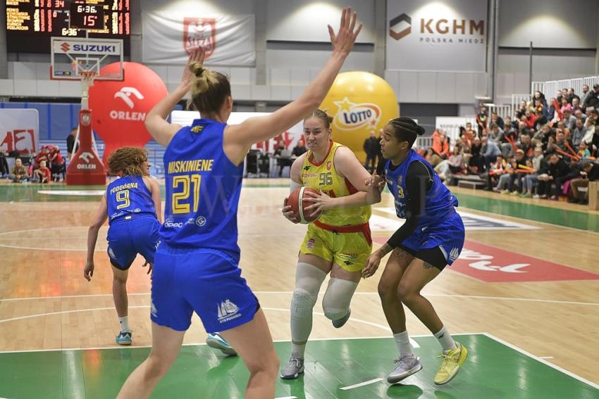 1KS Ślęza Wrocław - VBW Arka Gdynia 42:83