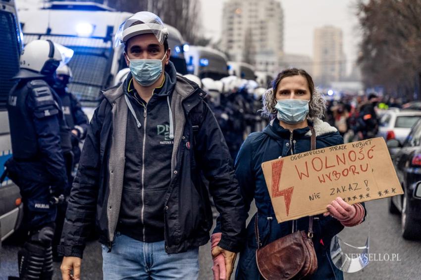 Strajk Kobiet: Idziemy po wolność. Idziemy po wszystko - manifestacja w Warszawie