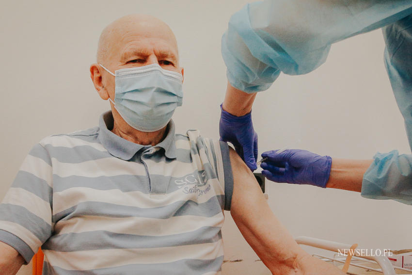 Ruszyły szczepienia seniorów na Covid-19 w Polsce