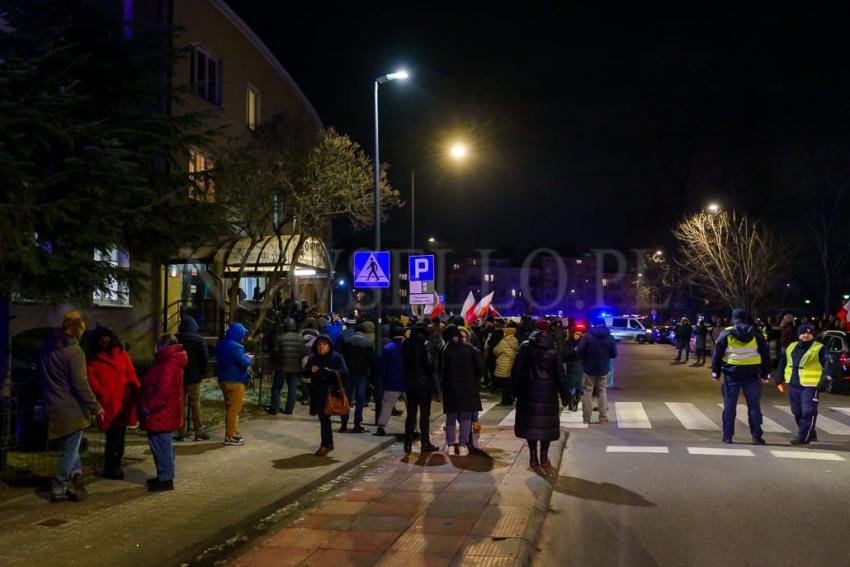 Protest po zatrzymaniu polityków PIS