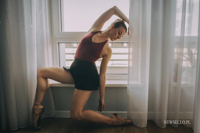 Tancerka baletowa - trening w czasie kwarantanny