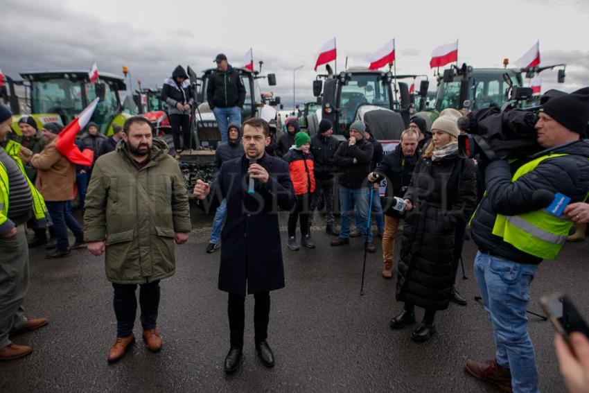 Minister Rolnictwa Michał Kołodziejczak na proteście rolników w Nysie.