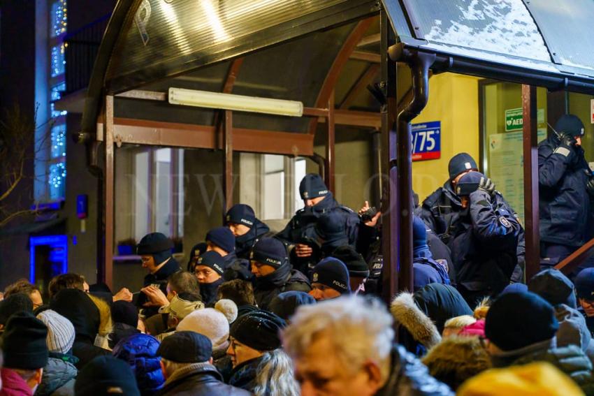 Protest po zatrzymaniu polityków PIS