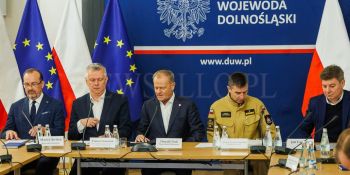 Premier Donald Tusk w sztabie kryzysowym we Wrocławiu