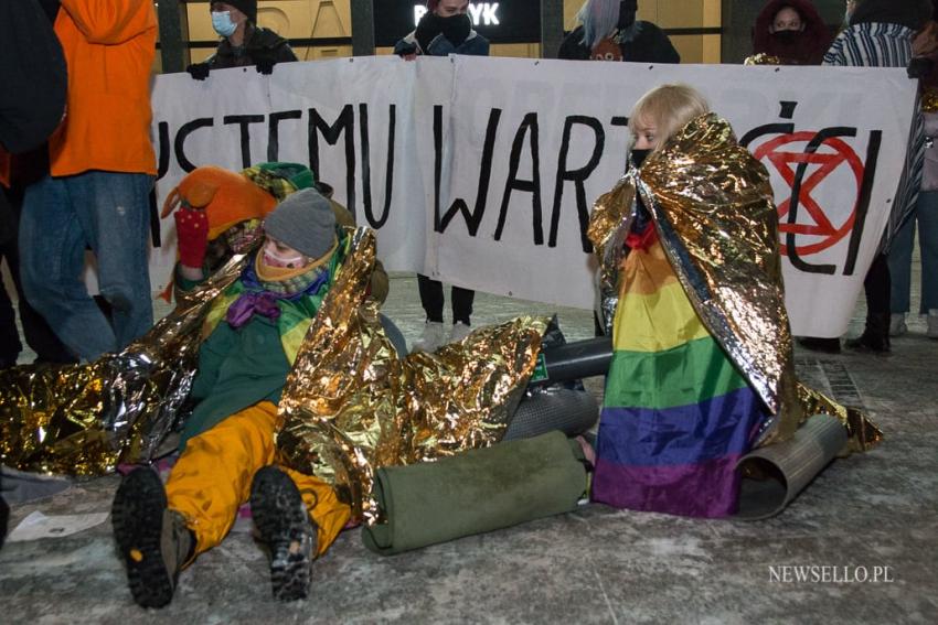 Redukujcie emisje, nie Prawa Człowieka - blokada w Poznaniu