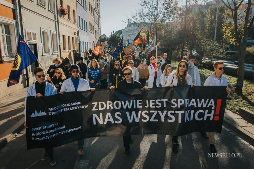 Młodzi solidarnie z medykami - protest we Wroclawiu